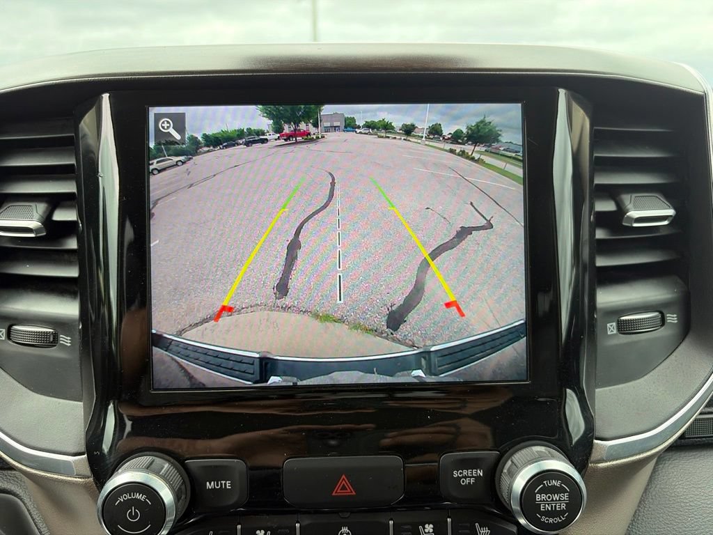 Used 2021 RAM 1500 Laramie AWD/4WD image 16