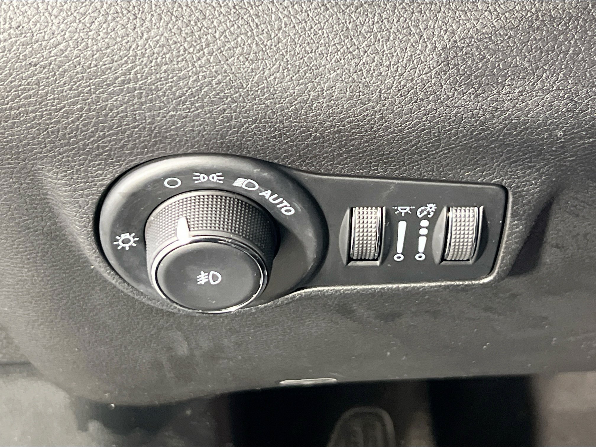 Used 2022 Jeep Compass Latitude w/ Convenience Group AWD/4WD image 10