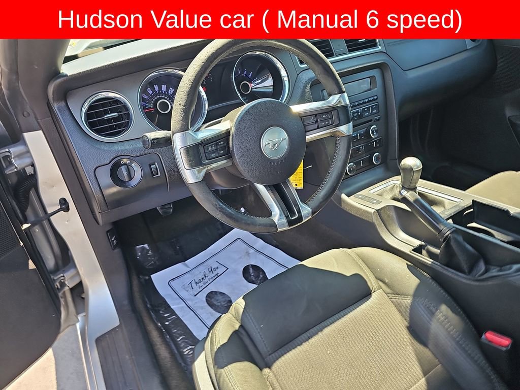 Used 2013 Ford Mustang Coupe RWD image 16