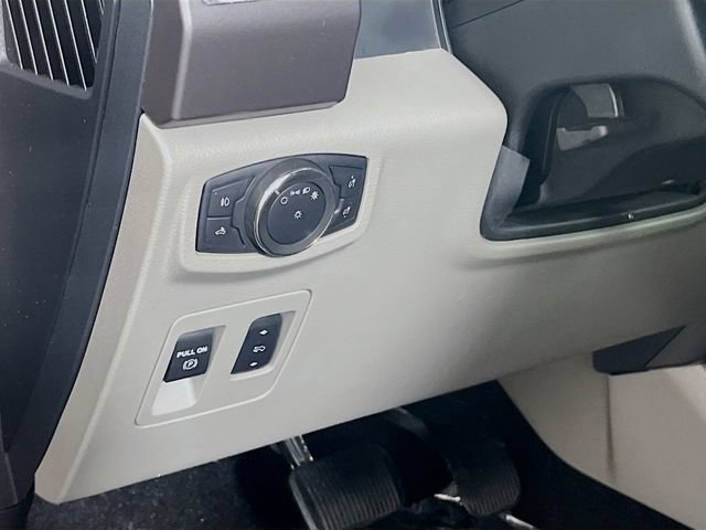 Used 2019 Ford F150 XLT w/ Equipment Group 302A Luxury RWD image 10