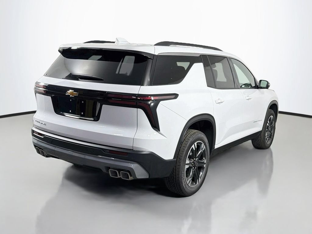 New 2027 Chevrolet Traverse LT w/ Sun and Wheel Package FWD image 7