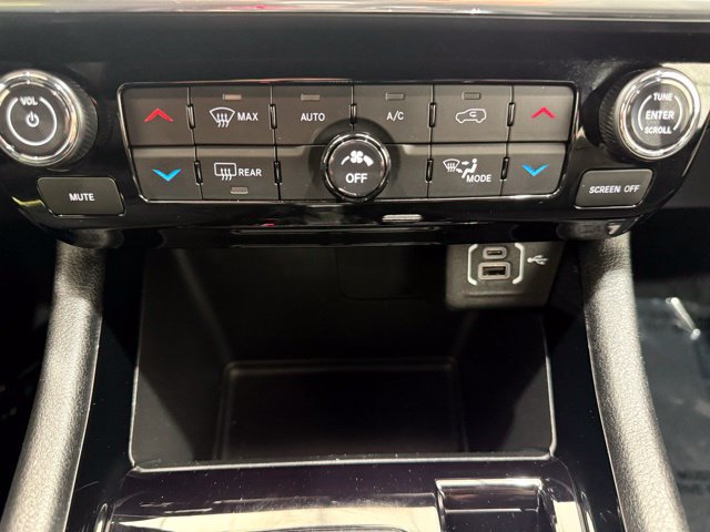 Used 2024 Jeep Compass Limited AWD/4WD image 33
