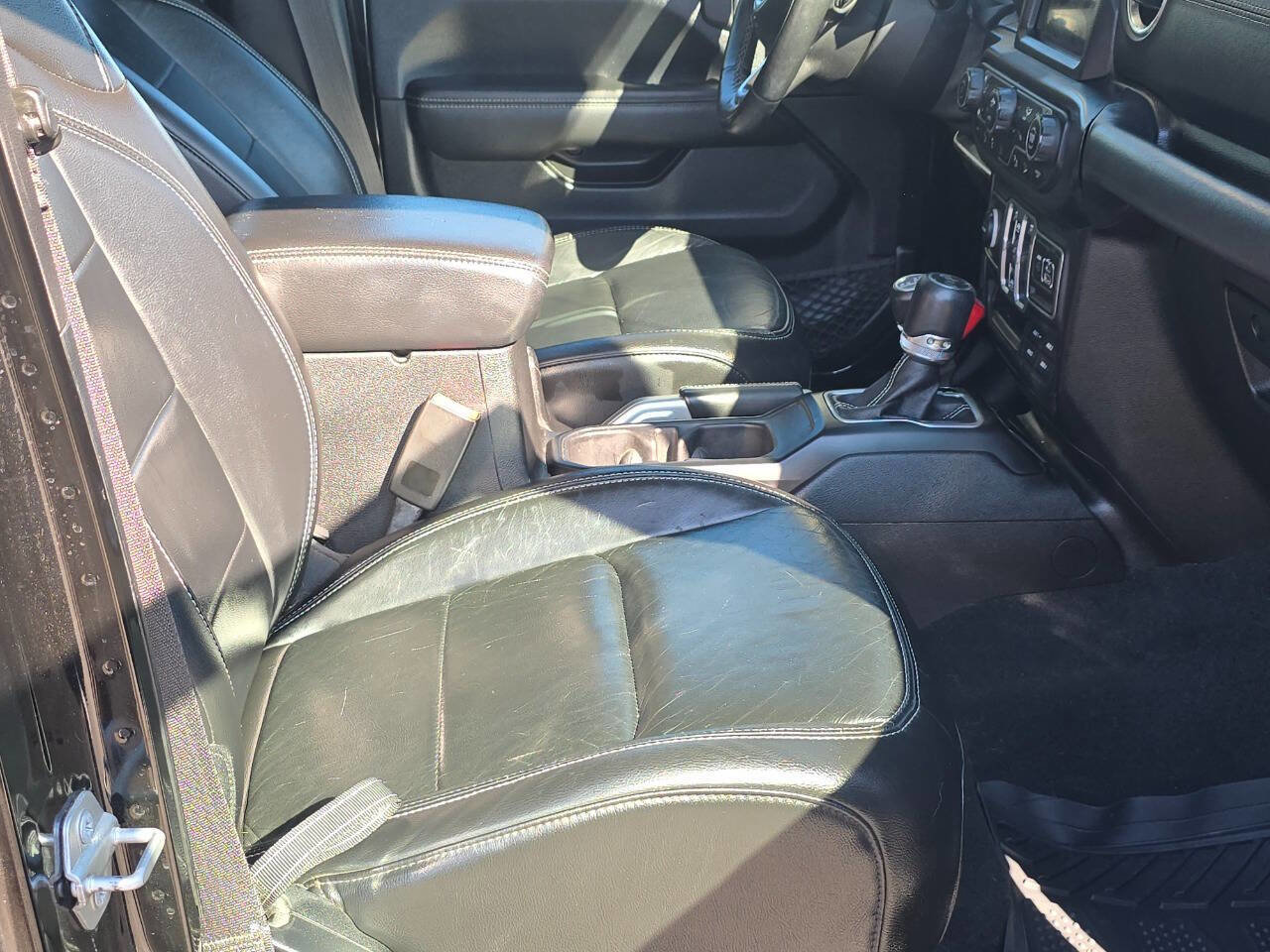 Used 2018 Jeep Wrangler Unlimited Sahara image 25