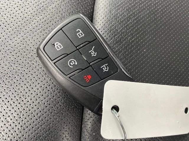 Certified 2024 GMC Yukon SLT w/ SLT Luxury Package image 22