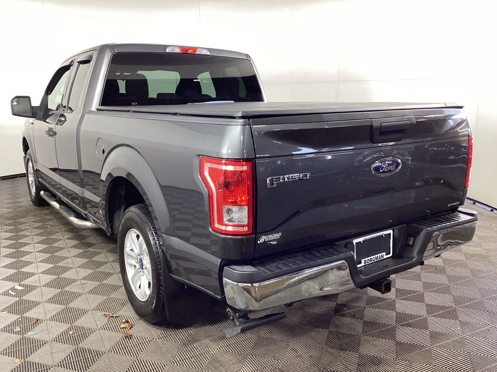 Used 2016 Ford F150 XLT image 4
