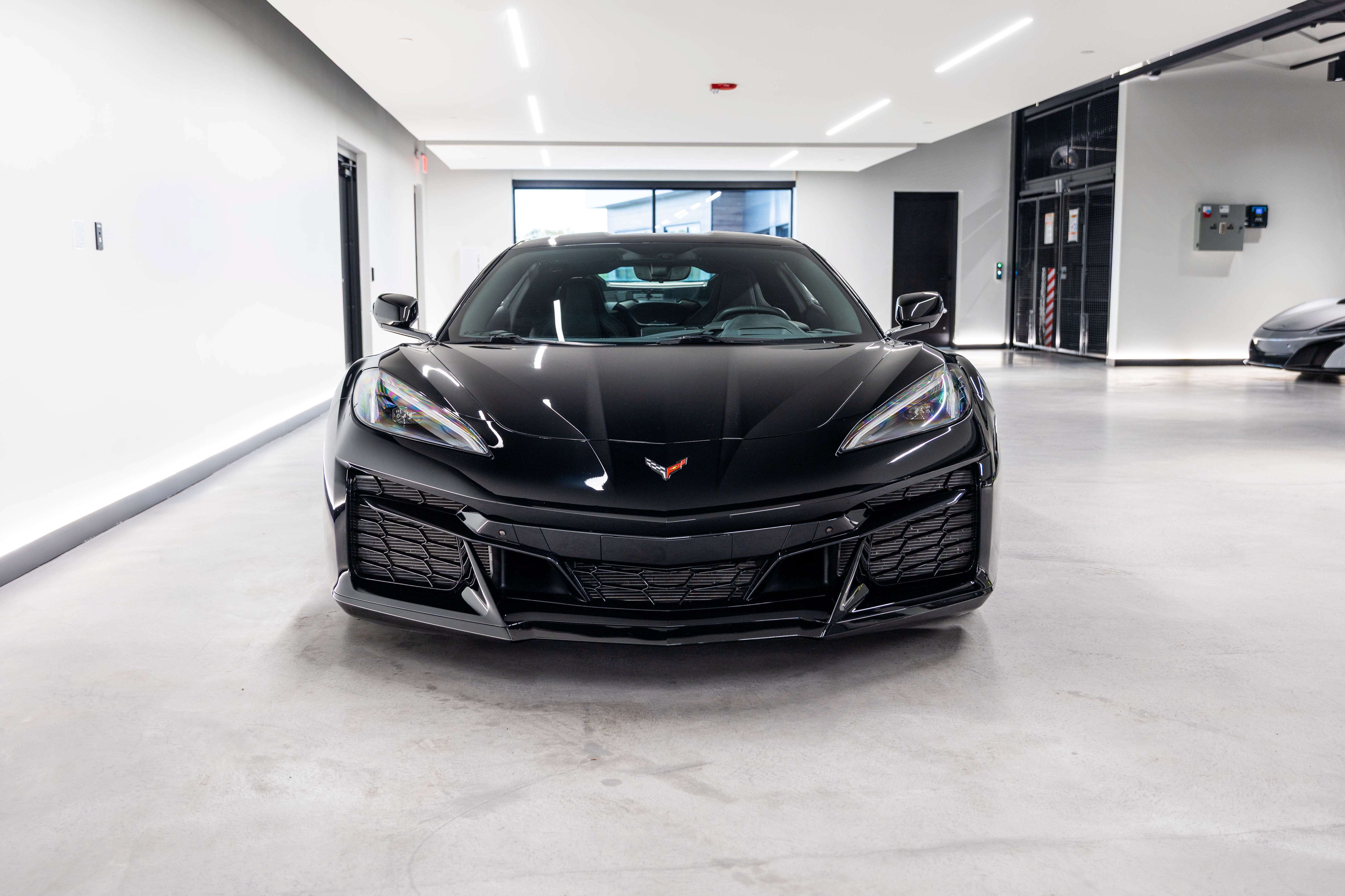 Used 2023 Chevrolet Corvette Z06 RWD image 3
