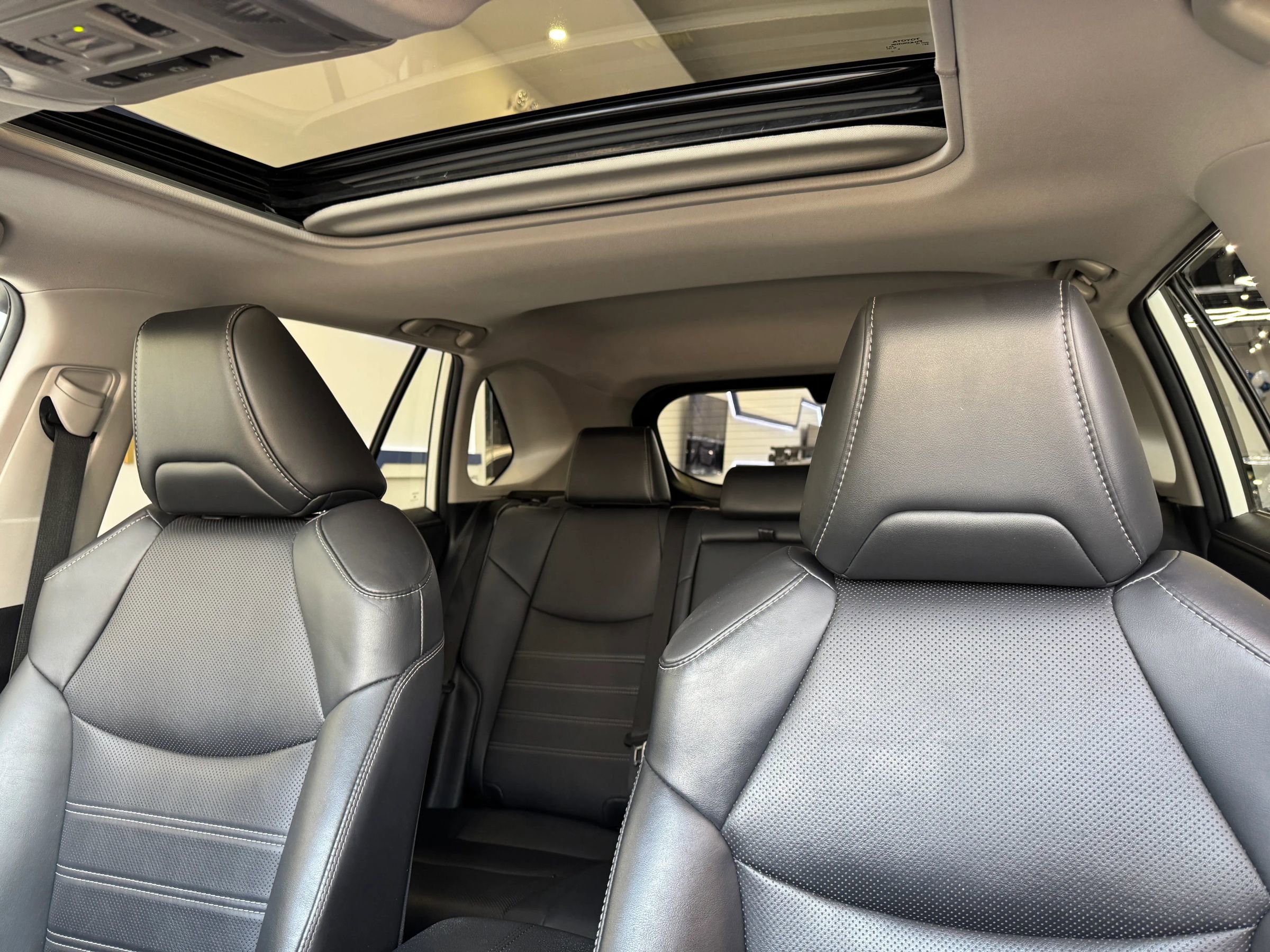 Used 2020 Toyota RAV4 Limited w/ Limited Grade Weather Package image 20