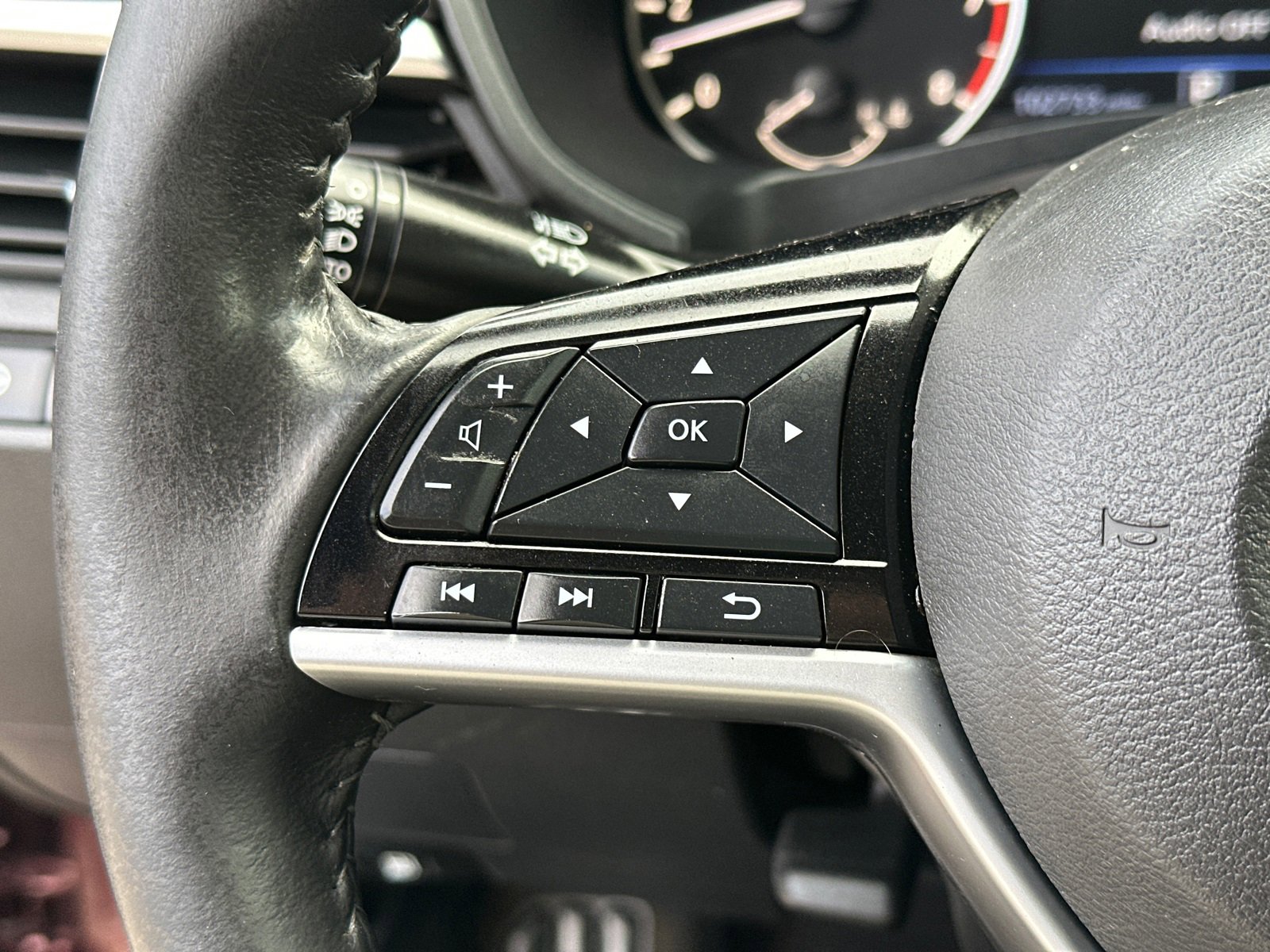 Used 2023 Nissan Altima 2.5 SV w/ SV Premium Package image 25