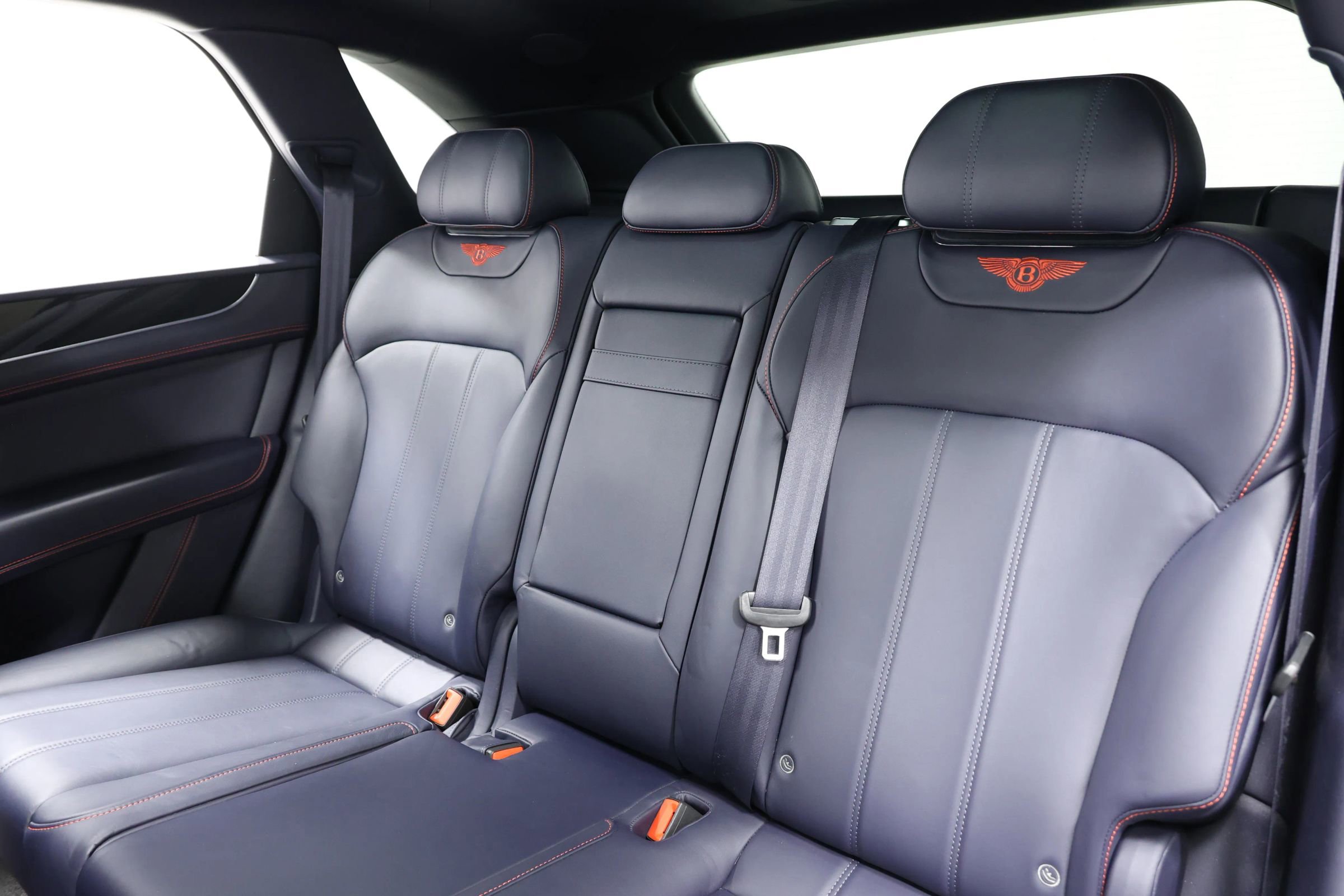 Used 2019 Bentley Bentayga AWD/4WD image 52