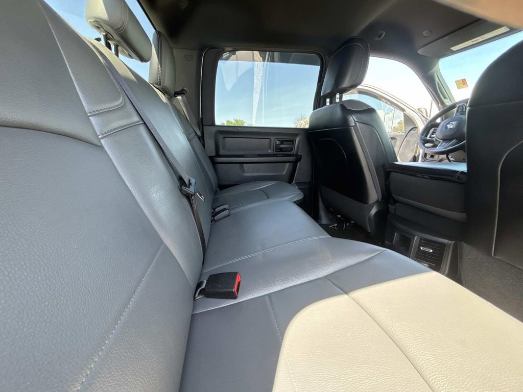 Used 2024 RAM 2500 Tradesman w/ Chrome Appearance Group image 12