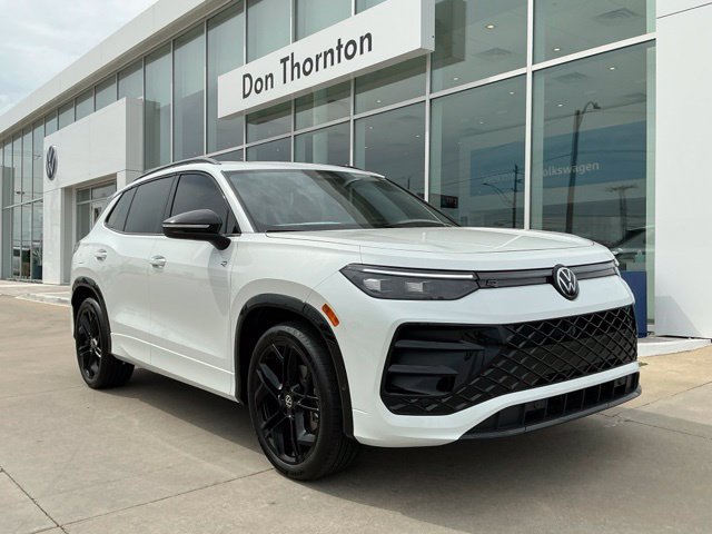 New 2026 Volkswagen Tiguan SE R-Line