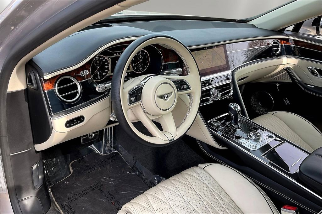 Used 2022 Bentley Flying Spur V8 image 17