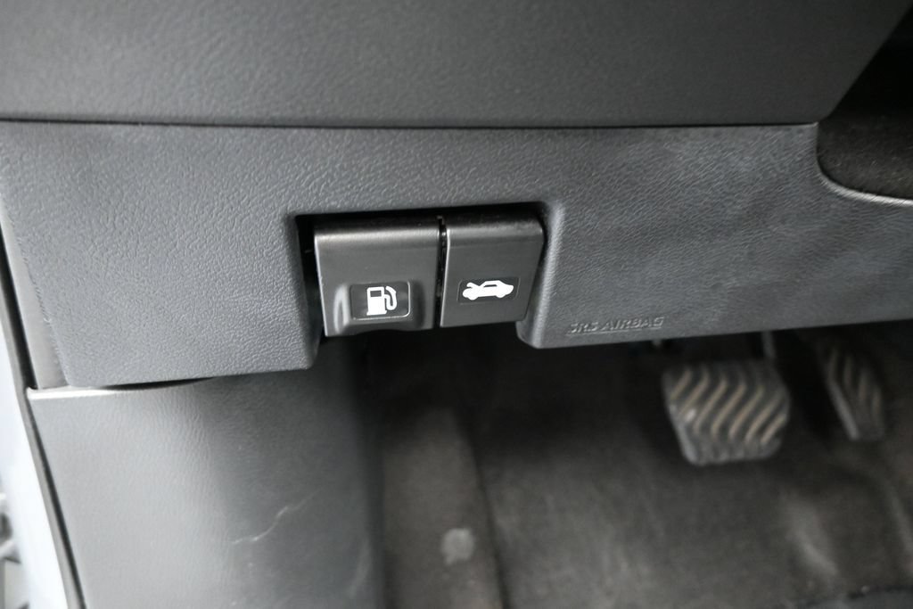 Used 2023 Nissan Kicks SV FWD image 12