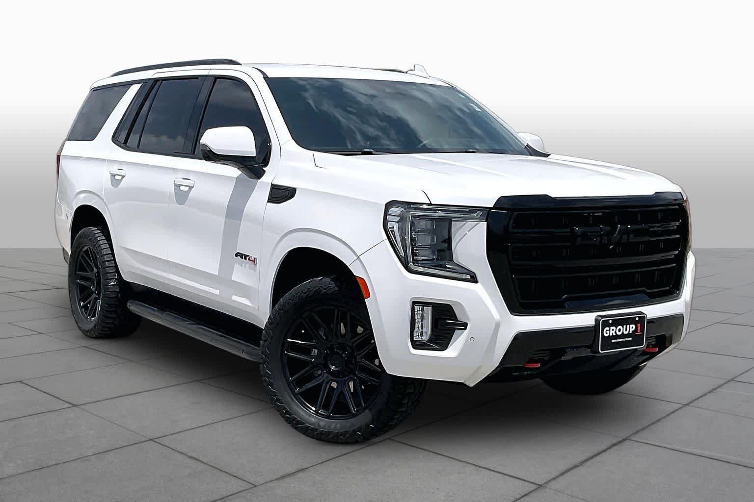 Used 2024 GMC Yukon AT4 w/ Technology Package AWD/4WD image 3