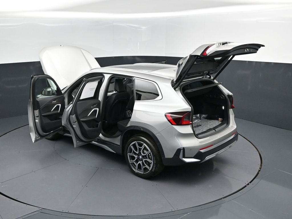 New 2026 BMW X1 xDrive28i w/ Technology Package image 2
