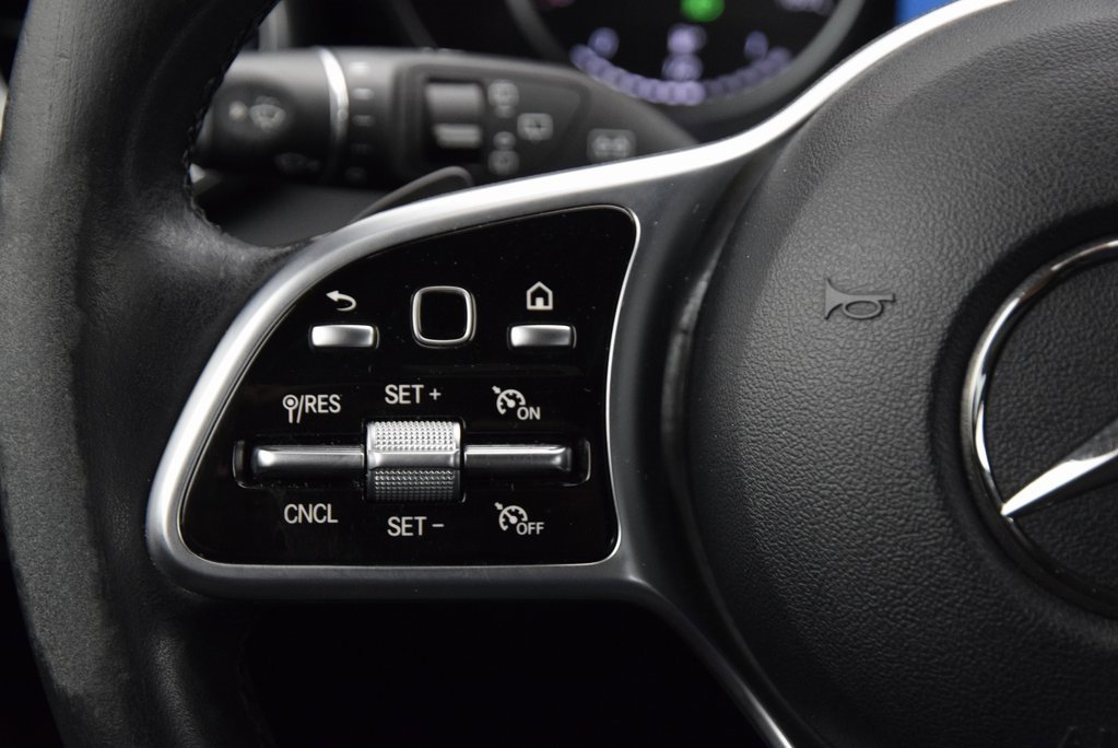 Used 2021 Mercedes-Benz GLC 300 image 22