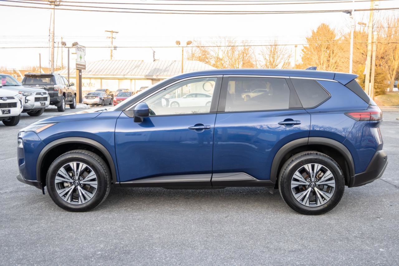 Used 2023 Nissan Rogue SV FWD image 8