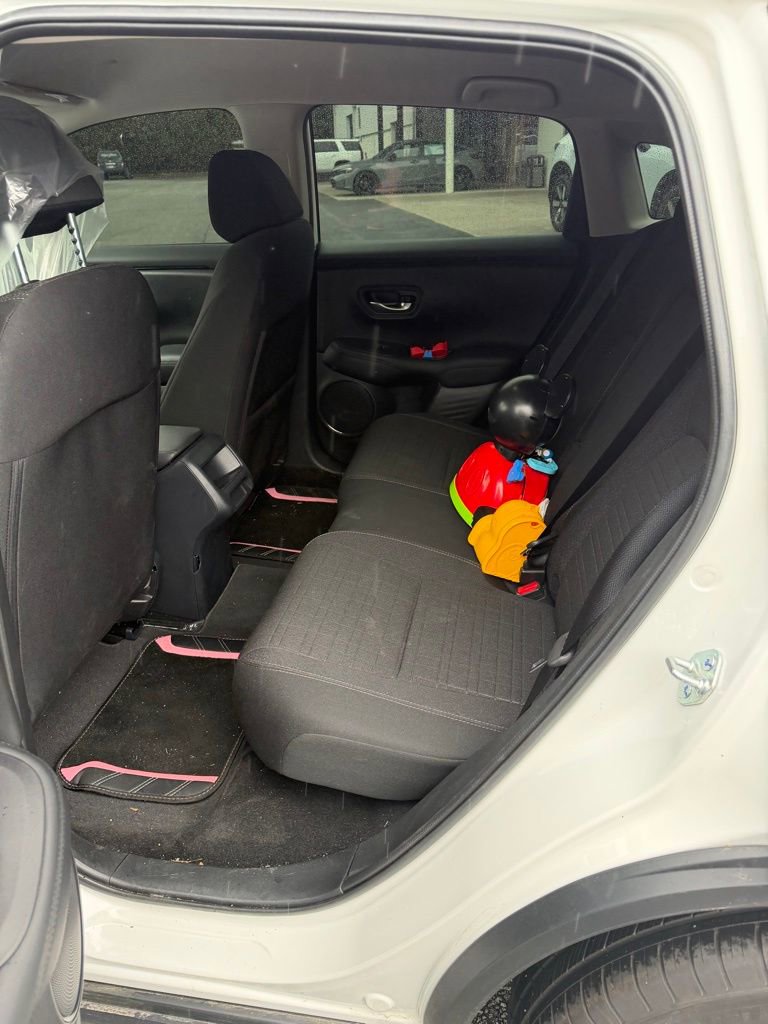 Used 2026 Honda HR-V LX image 9