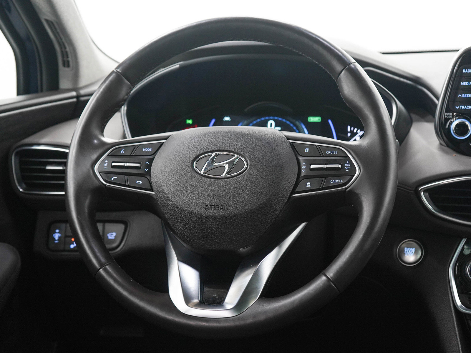 Used 2020 Hyundai Santa Fe Limited AWD/4WD image 17