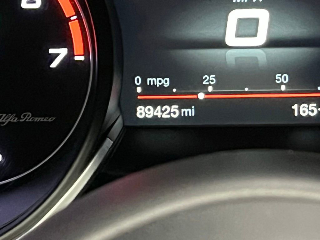 Used 2018 Alfa Romeo Stelvio Ti AWD/4WD image 24