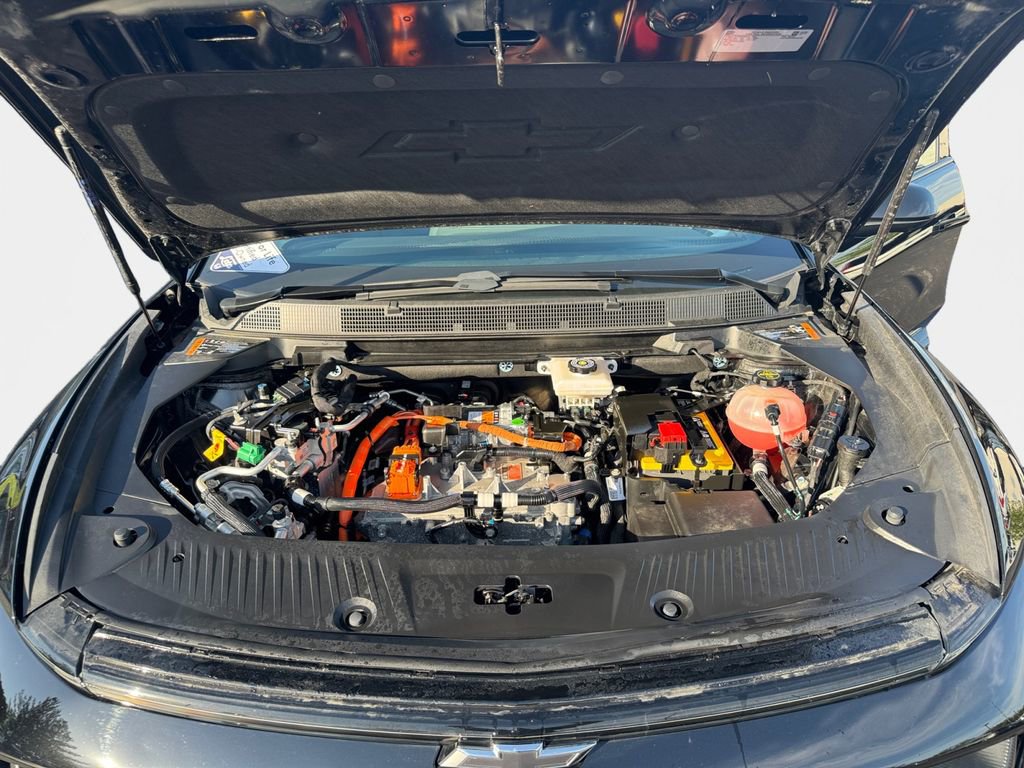 Used 2024 Chevrolet Equinox EV RS image 24