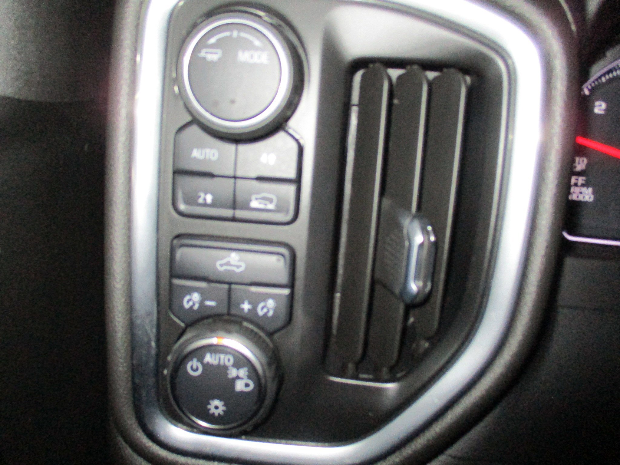 Used 2022 Chevrolet Silverado 1500 LT w/ Texas Edition Plus image 38