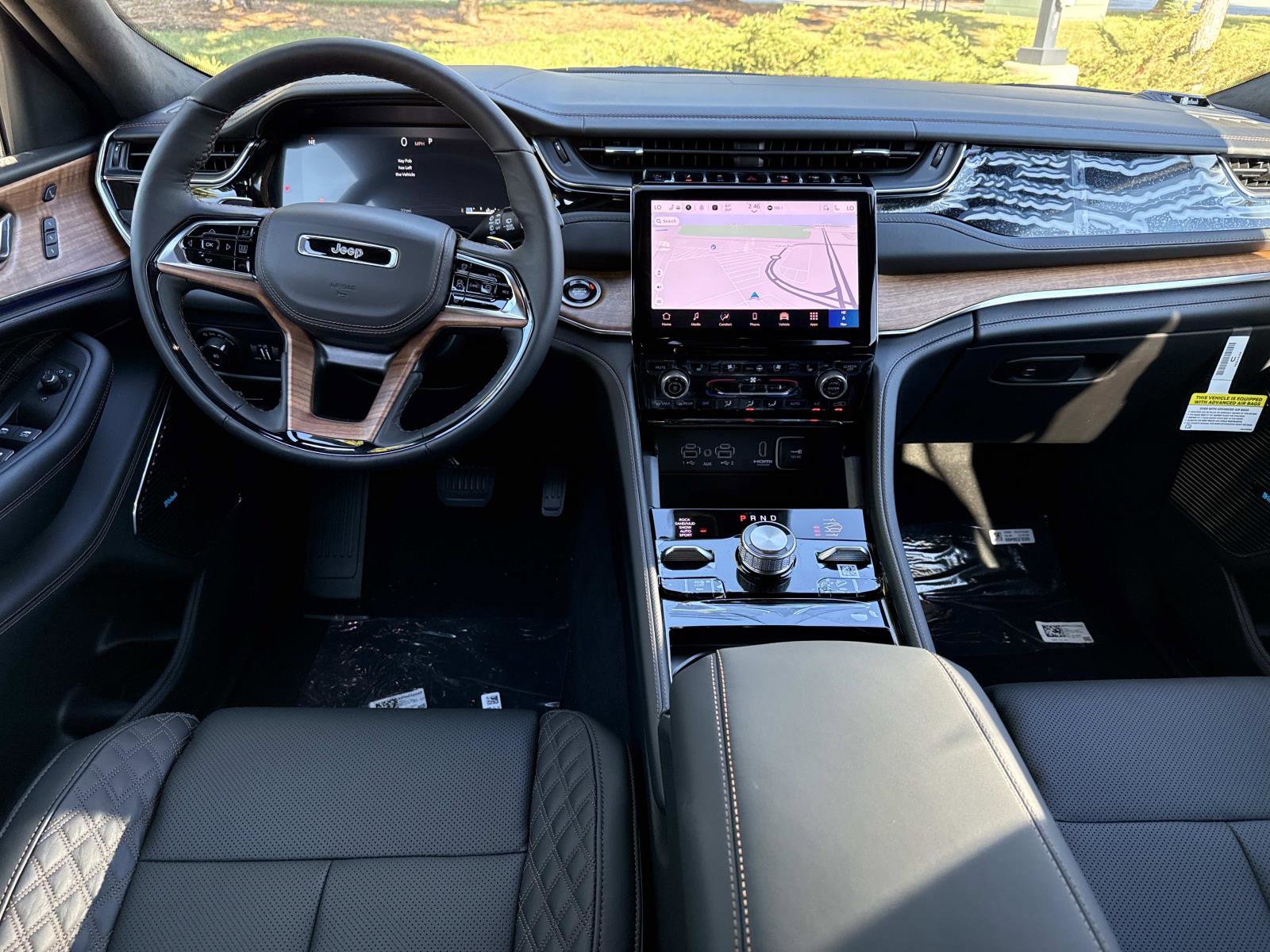 New 2025 Jeep Grand Cherokee Summit image 16