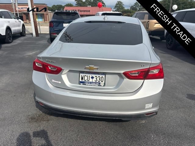 Used 2017 Chevrolet Malibu LT FWD image 4
