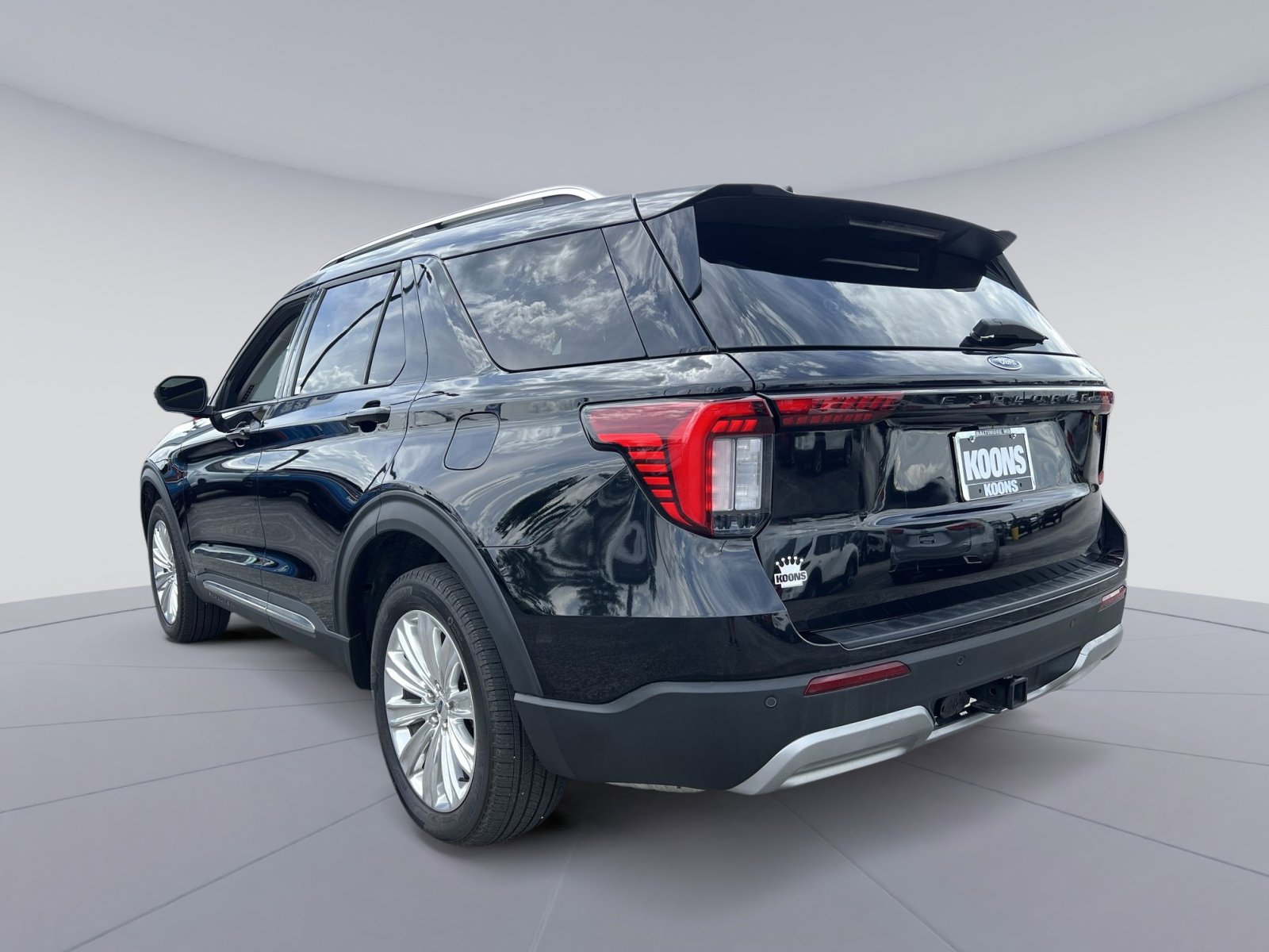Used 2025 Ford Explorer Platinum w/ LUX Leather Package AWD/4WD image 14
