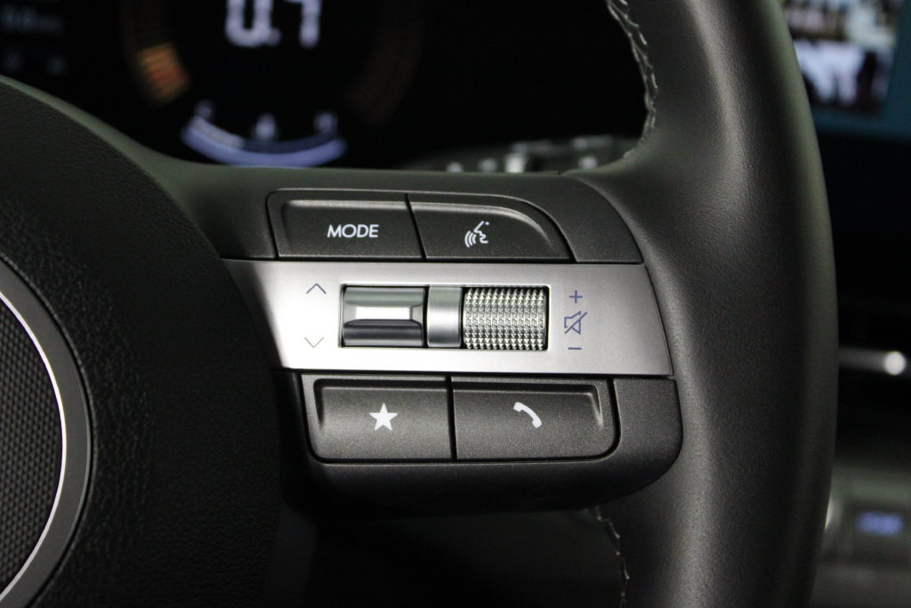 Certified 2027 Hyundai Kona SEL Sport FWD image 28