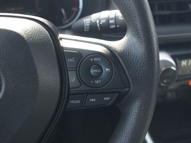 Used 2024 Toyota RAV4 XLE image 9