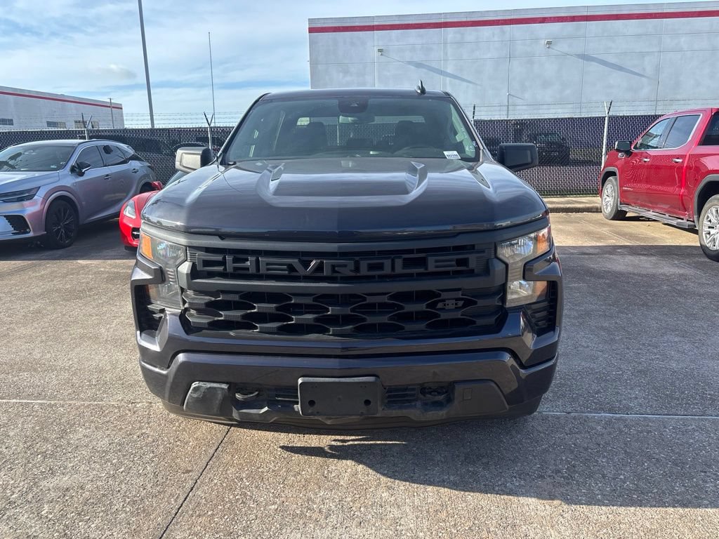 Used 2023 Chevrolet Silverado 1500 Custom RWD image 2