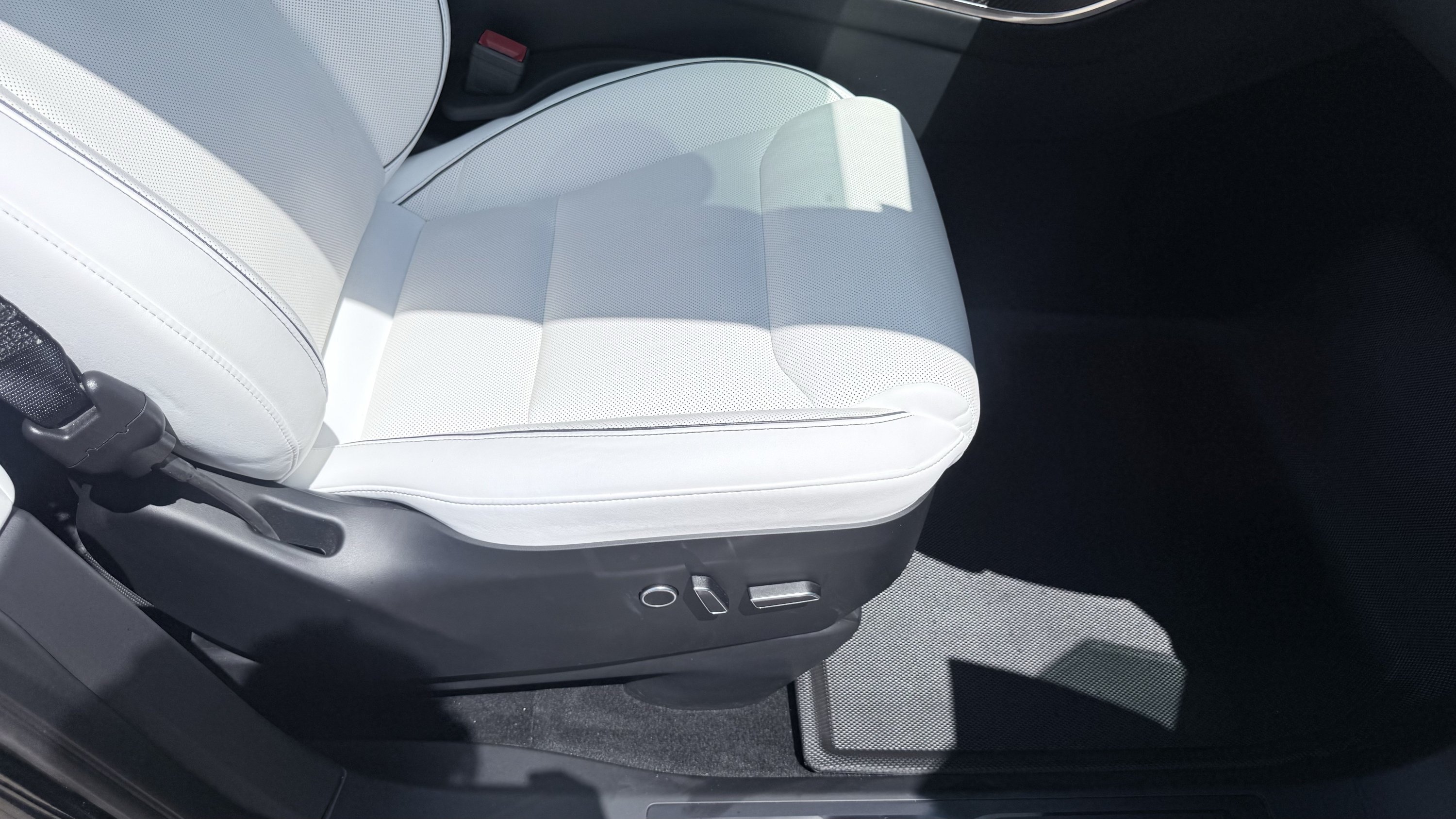 Used 2022 Tesla Model X Plaid AWD/4WD image 45