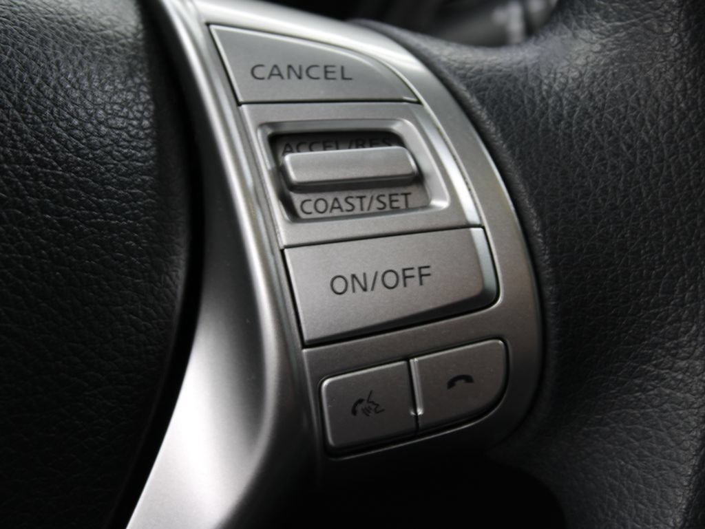 Used 2015 Nissan Rogue SV AWD/4WD image 47
