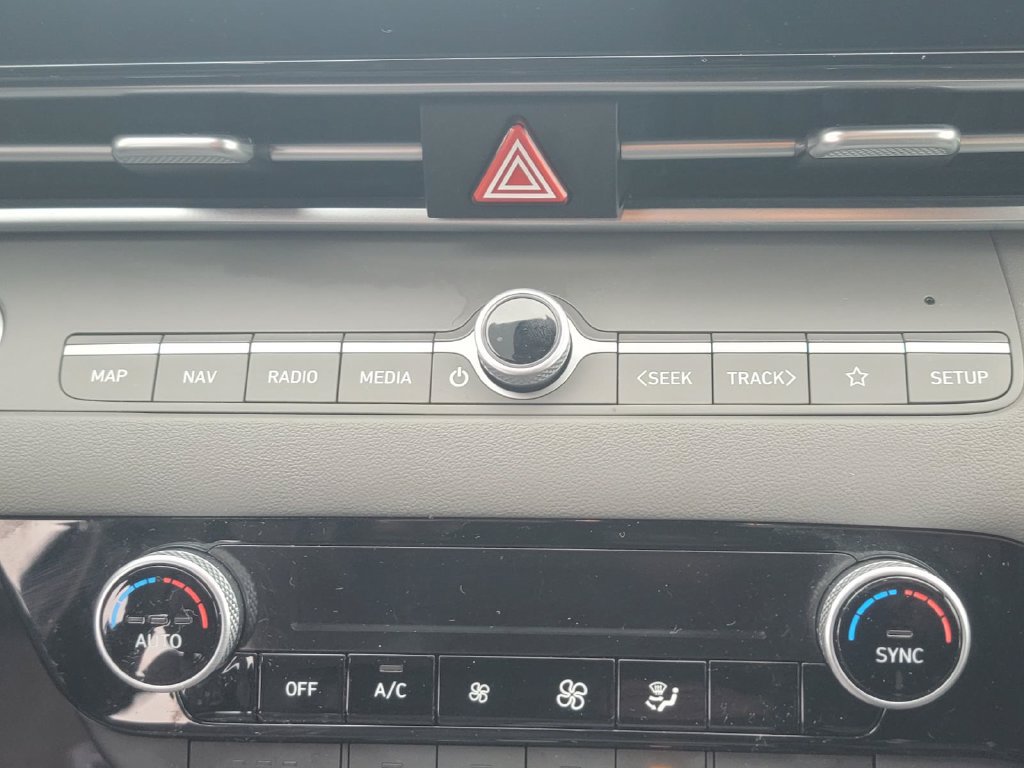 Used 2023 Hyundai Elantra SEL w/ Convenience Package FWD image 27
