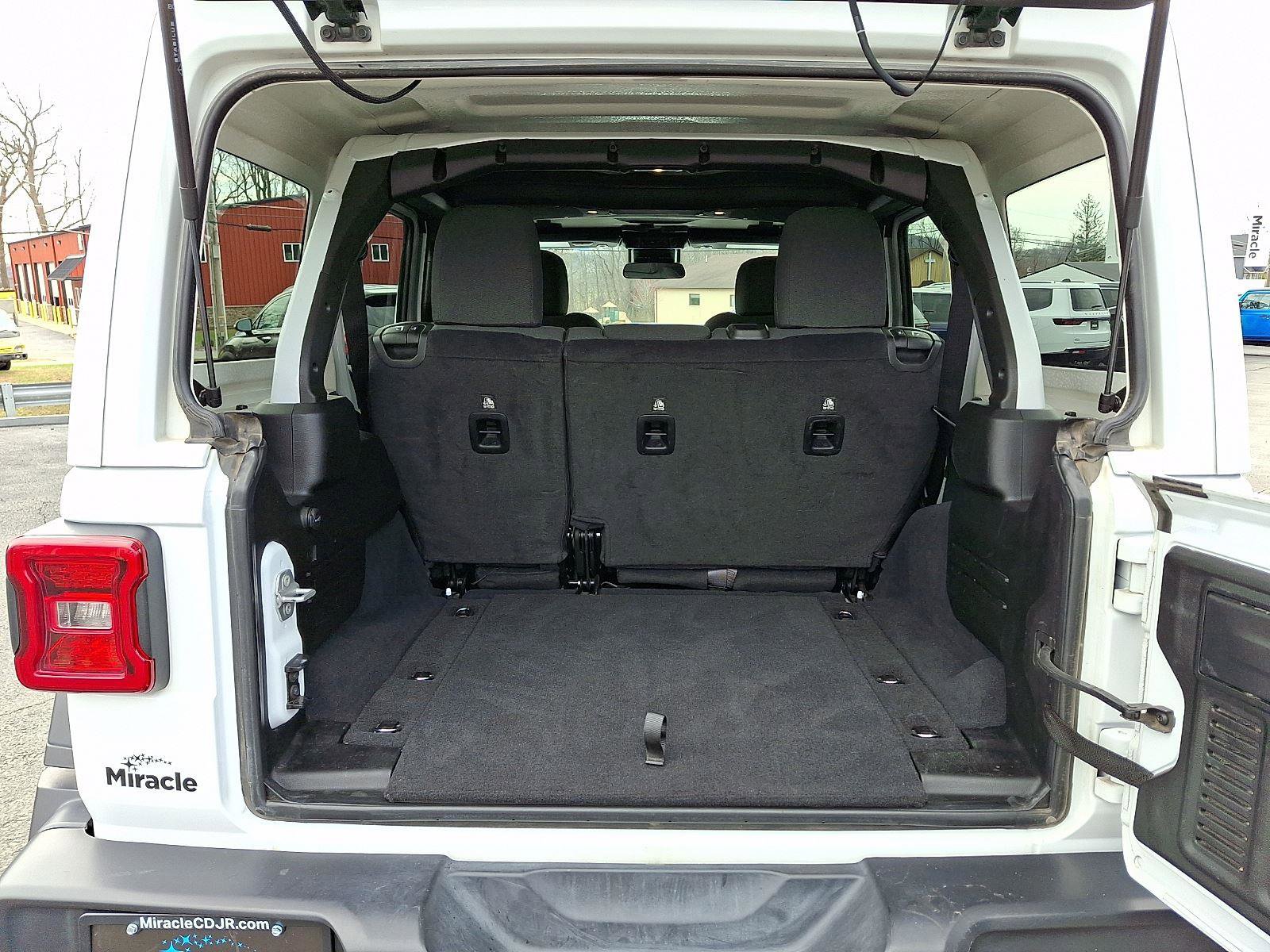 Certified 2025 Jeep Wrangler Unlimited Rubicon w/ Convenience Group image 29