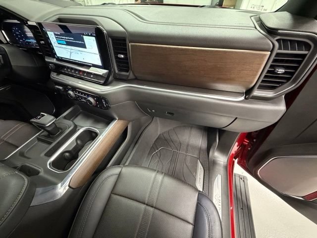Certified 2024 Chevrolet Silverado 1500 High Country w/ High Country Premium Package AWD/4WD image 29