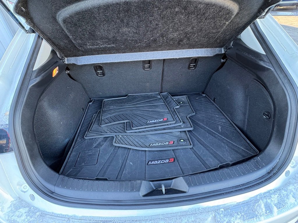 Used 2017 MAZDA MAZDA3 Grand Touring w/ Premium Equipment Package image 14