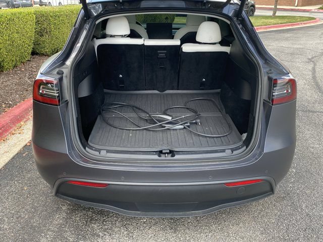 Used 2021 Tesla Model Y Performance AWD/4WD image 3