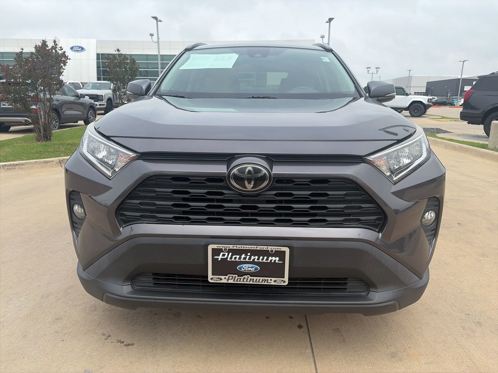 Used 2019 Toyota RAV4 XLE FWD image 8