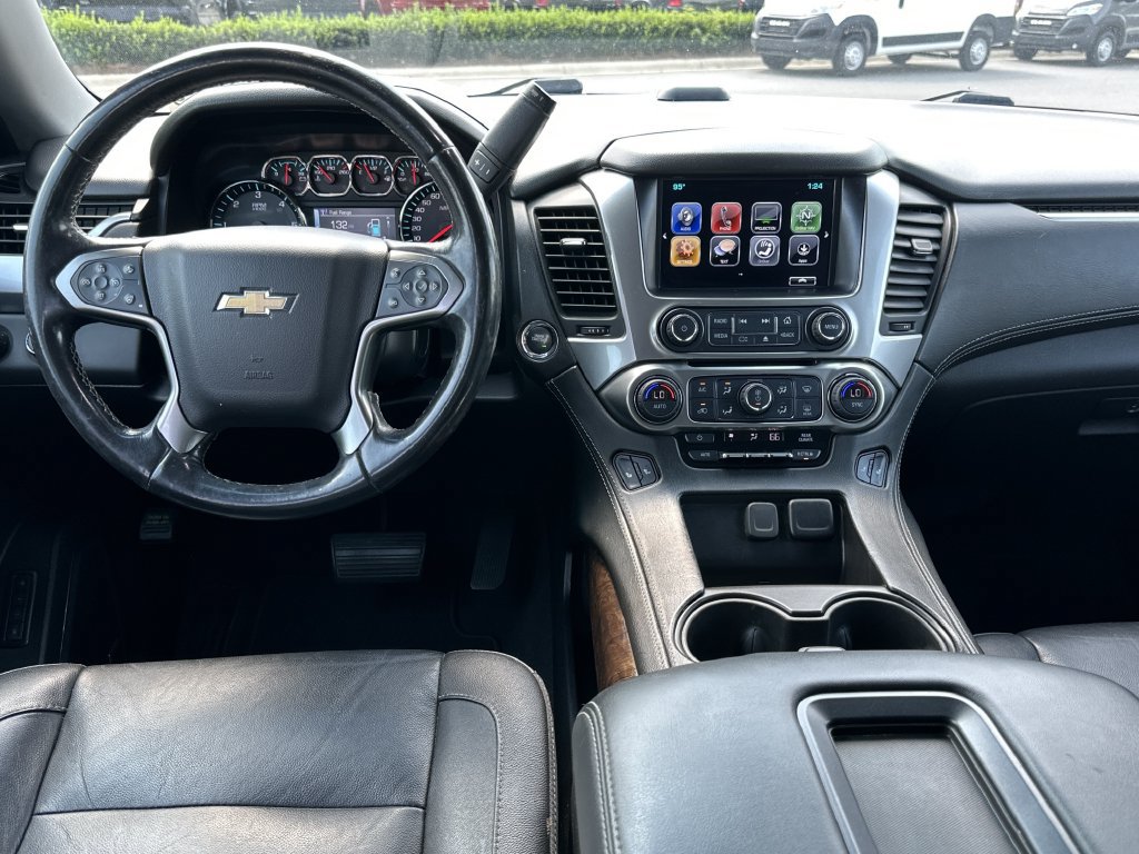 Used 2019 Chevrolet Suburban LT w/ Luxury Package AWD/4WD image 10