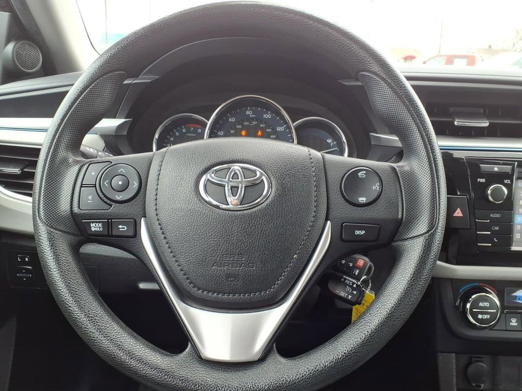 Used 2016 Toyota Corolla LE image 9