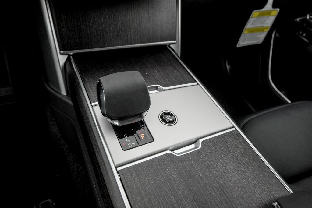 New 2025 Land Rover Range Rover SE image 14