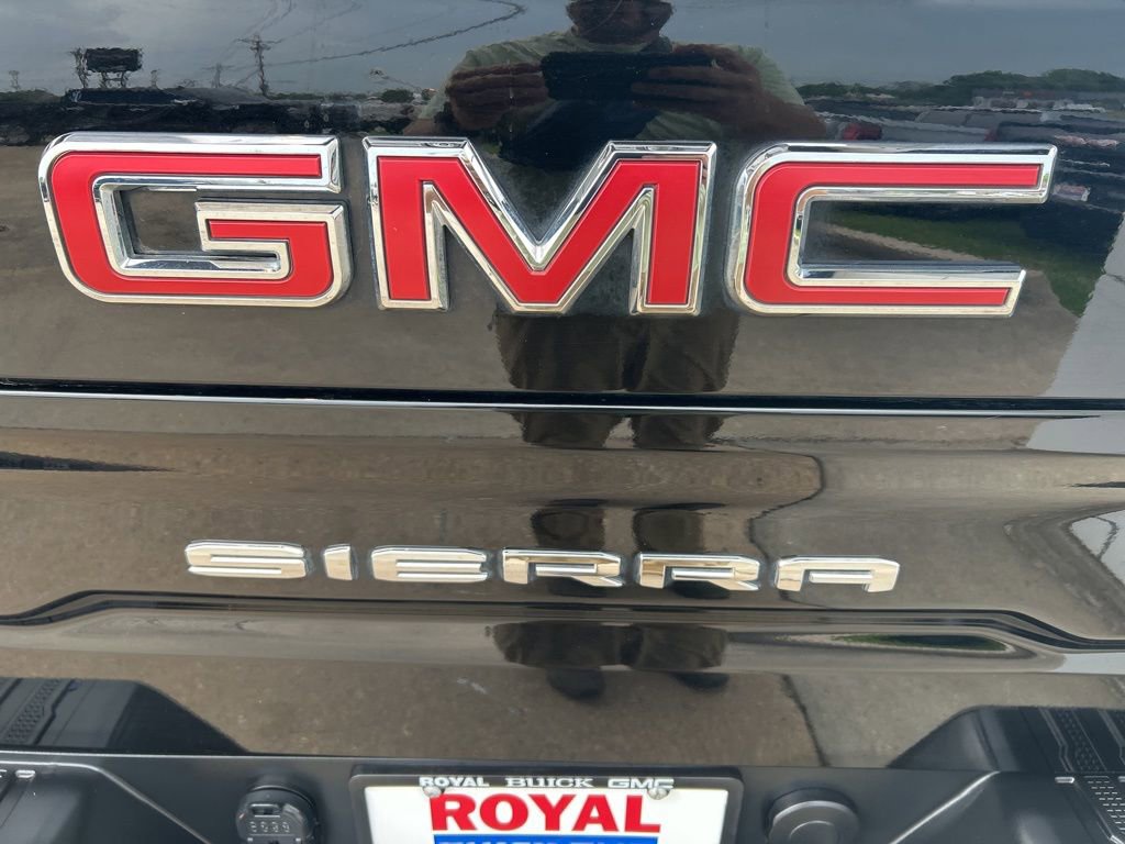 Used 2023 GMC Sierra 1500 SLT w/ SLT Premium Package image 30