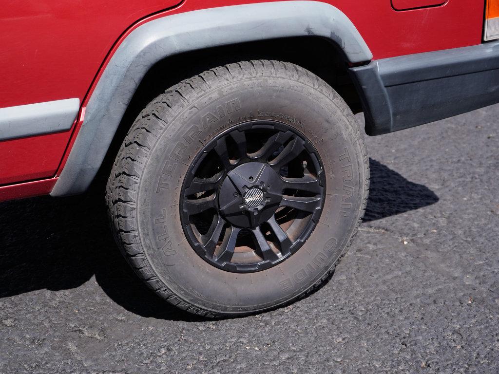 Used 1998 Jeep Cherokee Classic AWD/4WD image 6