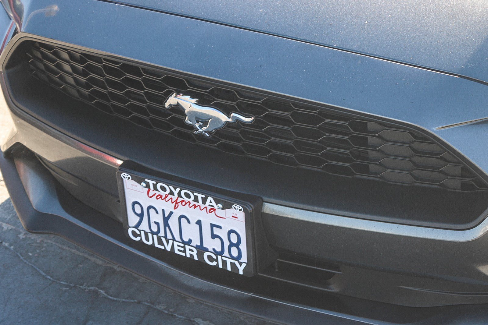Used 2020 Ford Mustang Premium RWD image 6