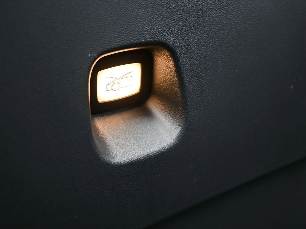 Used 2022 Tesla Model Y Performance image 43