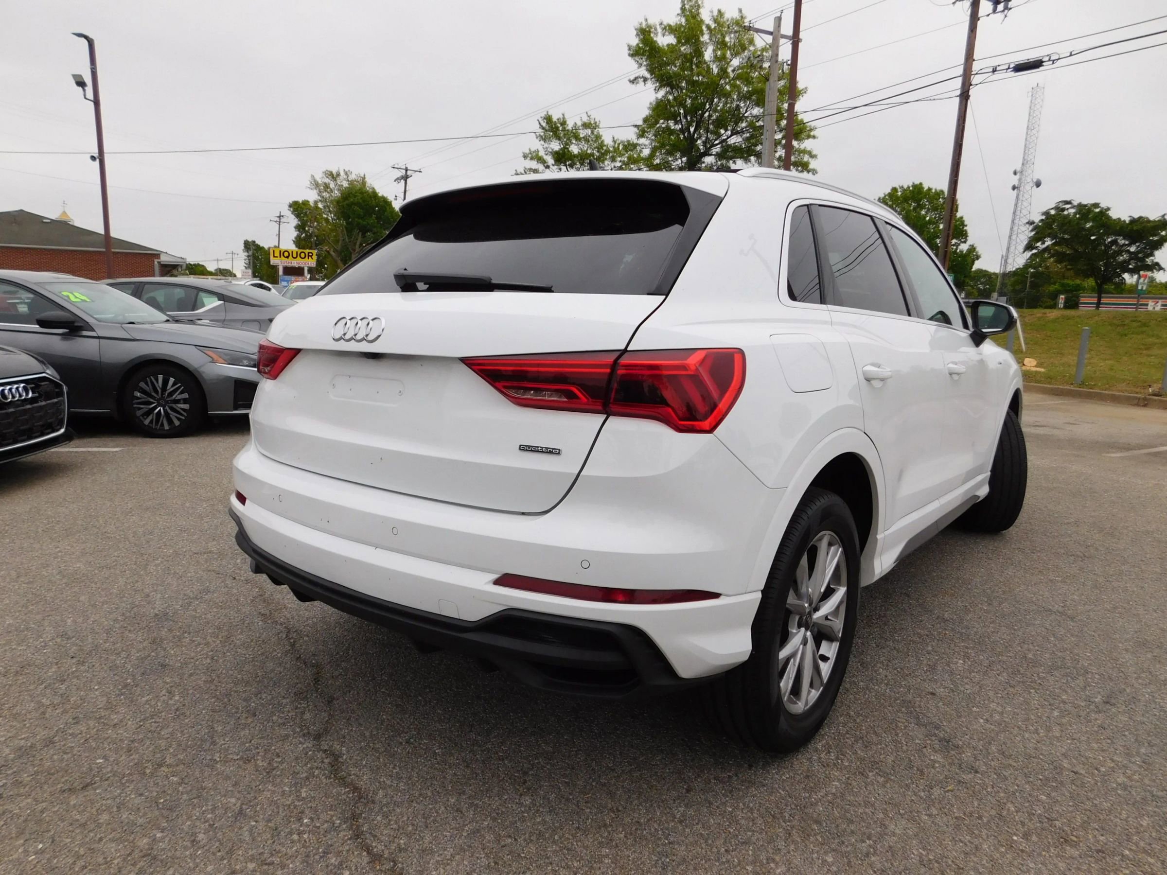 Used 2024 Audi Q3 2.0T Premium AWD/4WD image 5