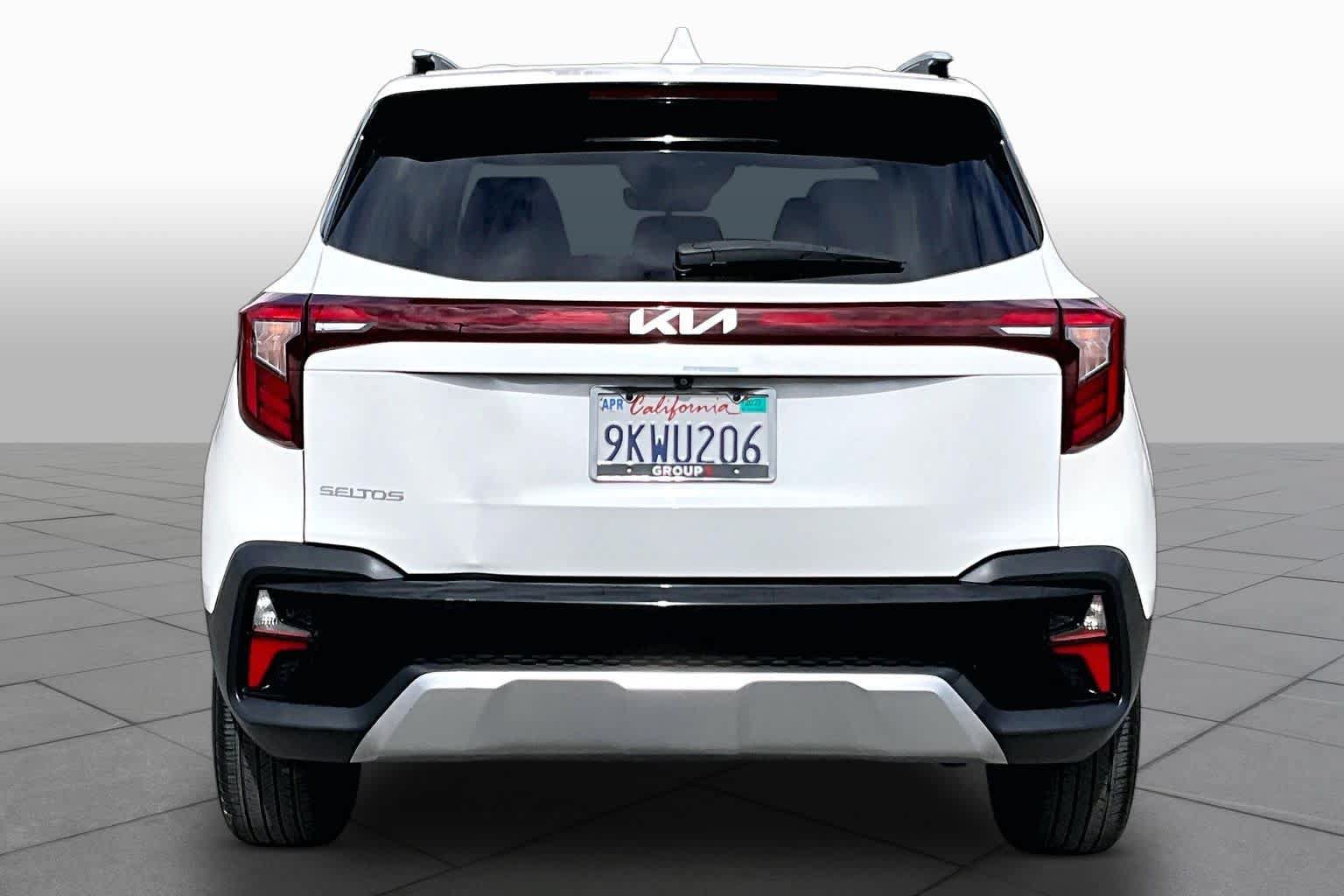 Used 2024 Kia Seltos S FWD image 4