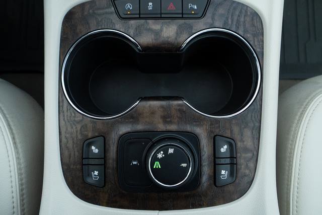 Used 2021 GMC Acadia Denali w/ Denali Technology Package image 24